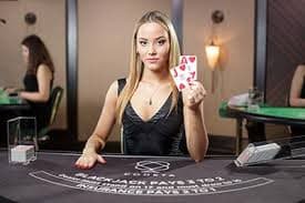 Catatan ketentuan bonus pada layar hijau